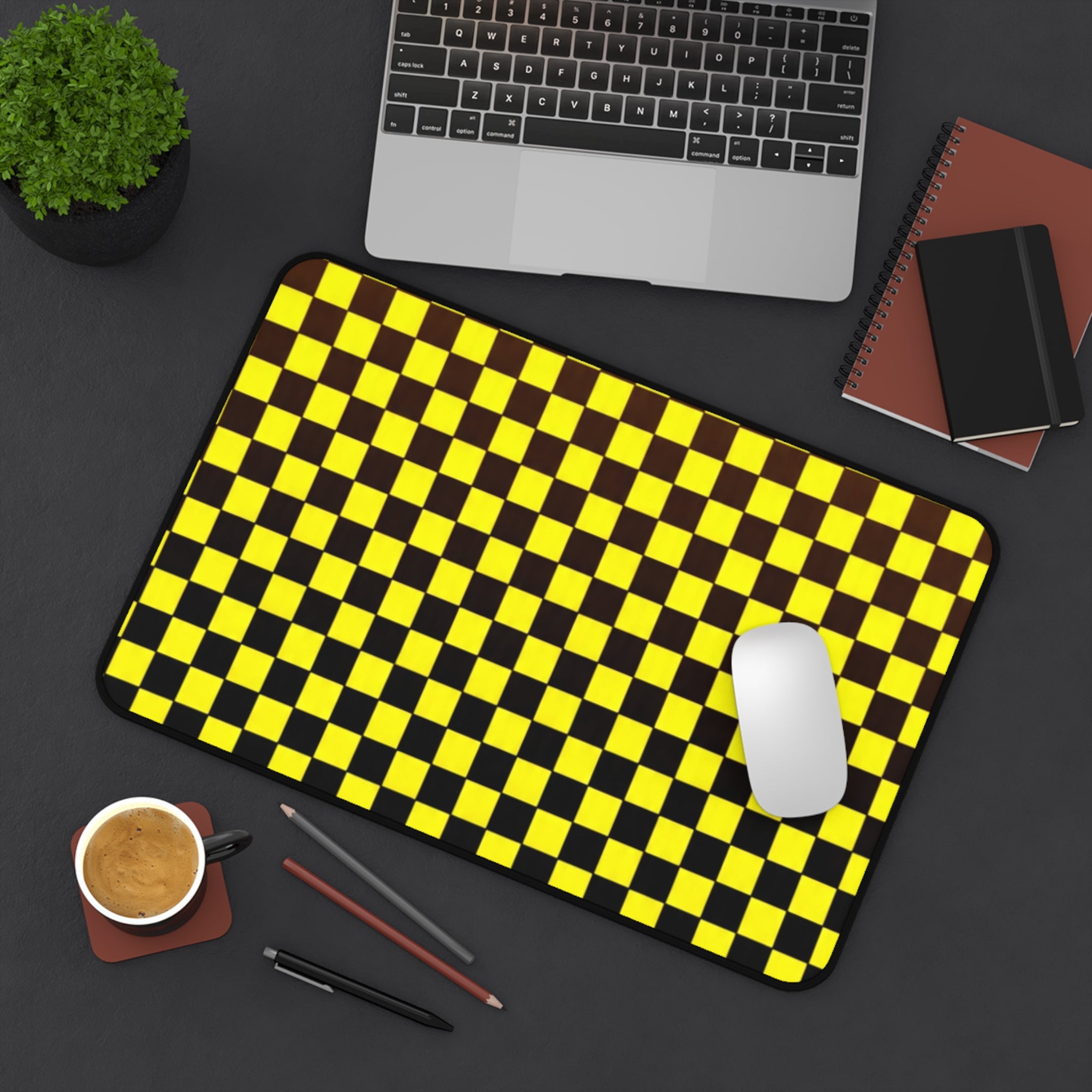 Yellow & Black Checker Desk Mat — Retro Racing Gaming Mouse Pad