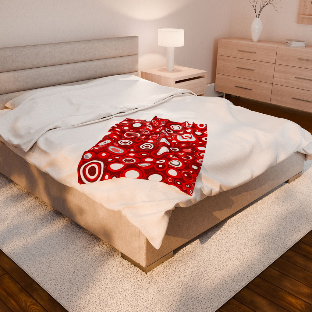 Red Retro Circles Velveteen Plush Blanket — Cozy Mid-Century Modern Throw