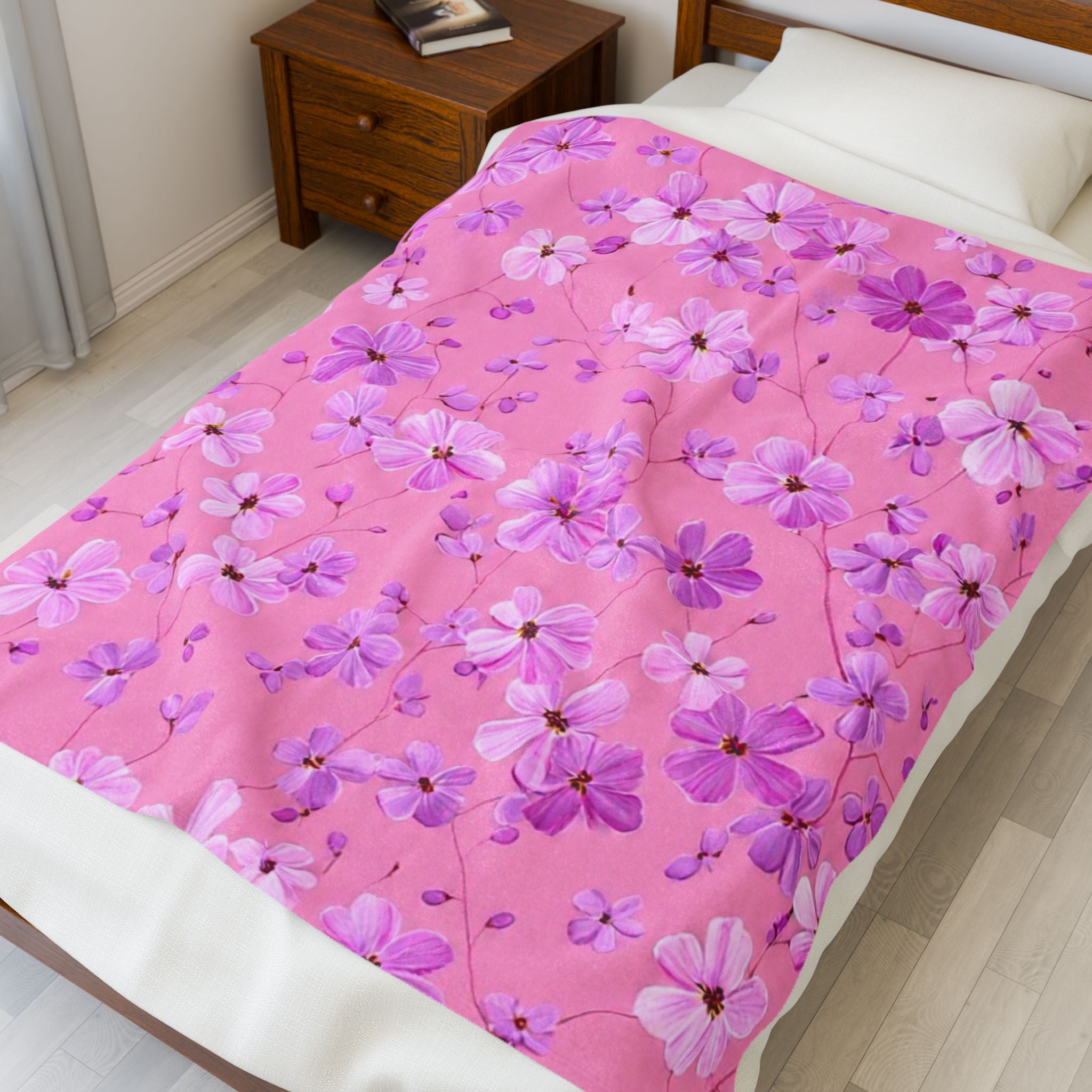 Pink Floral Velveteen Plush Blanket — Soft Cherry Blossom Throw