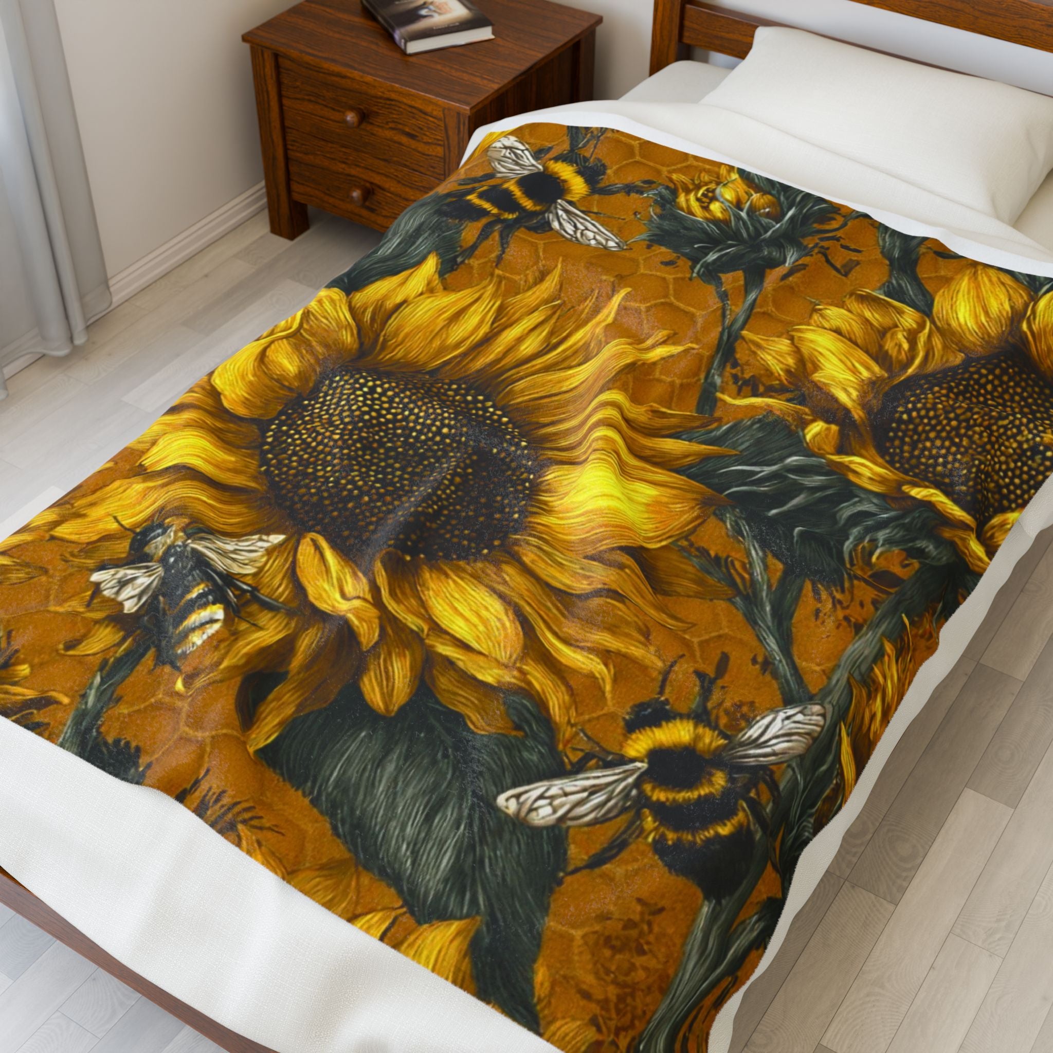 Sunflower & Bumblebee Velveteen Plush Blanket — Cozy Floral Throw for Home, Fall Decor & Gifts